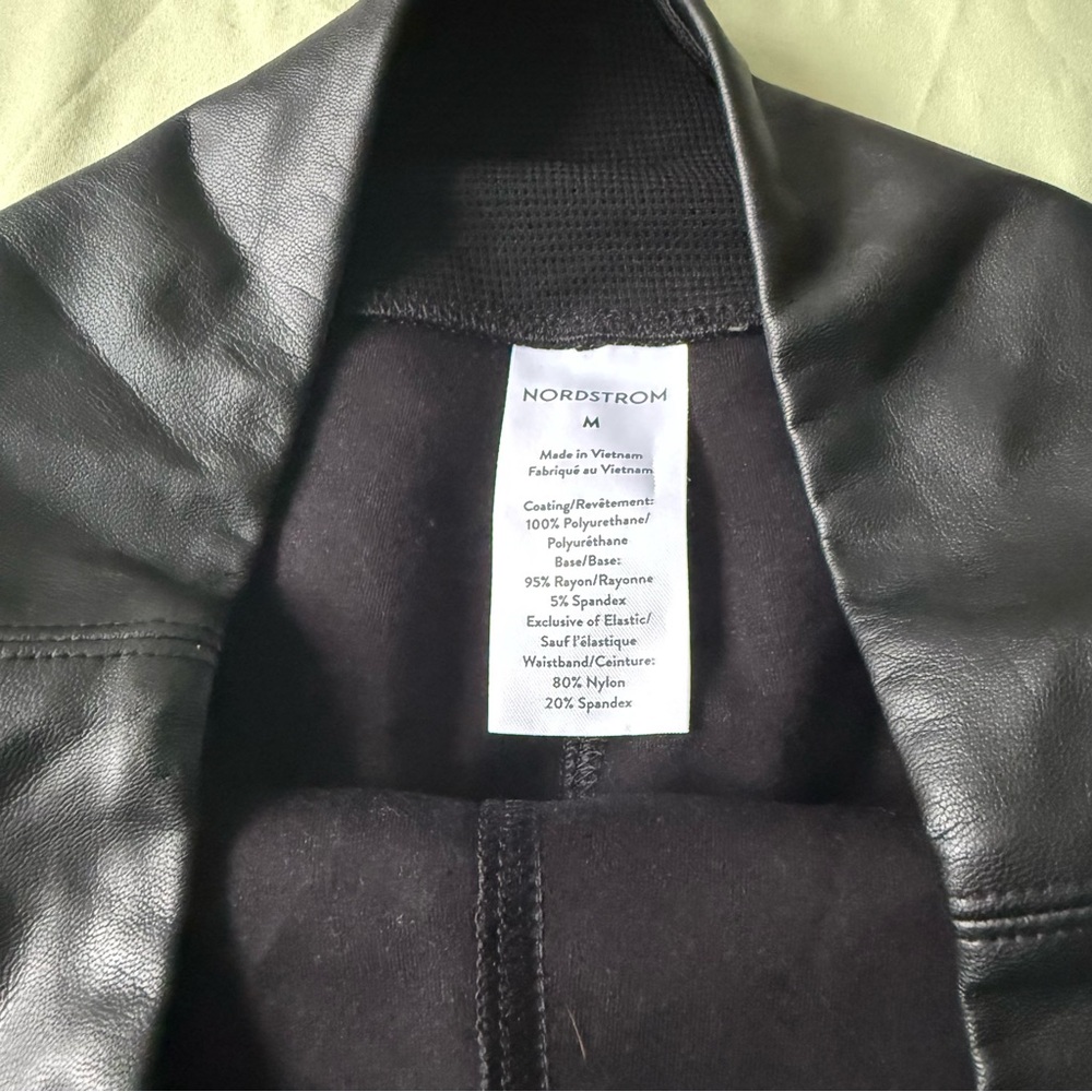 Nordstrom women leggings size medium